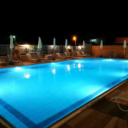Ivory Hotel Theológos Exteriér fotografie